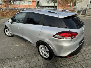 RENAULT Clio – Fahrzeugbild 4