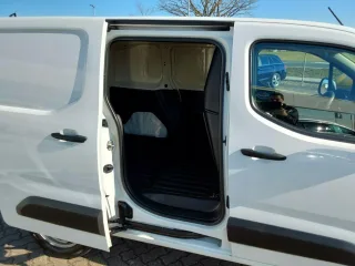 PEUGEOT Partner – Fahrzeugbild 10