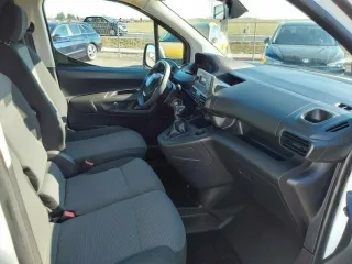 PEUGEOT Partner – Fahrzeugbild 12