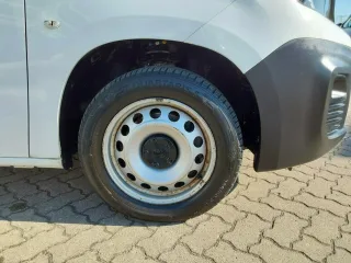 PEUGEOT Partner – Fahrzeugbild 4