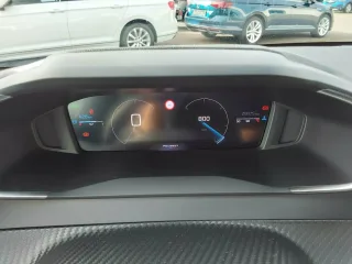 PEUGEOT 208 – Fahrzeugbild 14