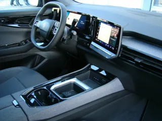 RENAULT Austral – Fahrzeugbild 15