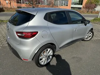 RENAULT Clio – Fahrzeugbild 4