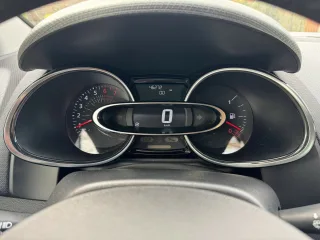 RENAULT Clio – Fahrzeugbild 8