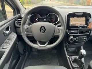 RENAULT Clio – Fahrzeugbild 6