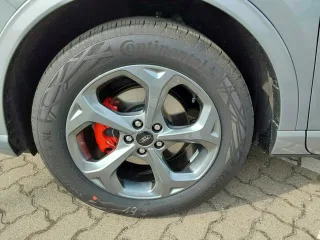 FORD Kuga – Fahrzeugbild 4
