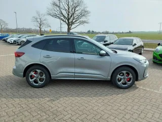 FORD Kuga – Fahrzeugbild 9