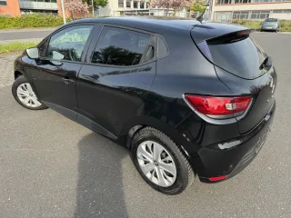 RENAULT Clio – Fahrzeugbild 4