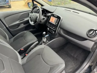 RENAULT Clio – Fahrzeugbild 5
