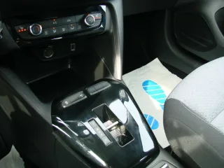 OPEL Corsa – Fahrzeugbild 11