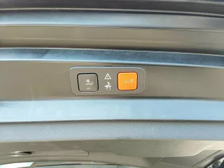 PEUGEOT 5008 – Fahrzeugbild 11