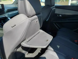 PEUGEOT 5008 – Fahrzeugbild 12