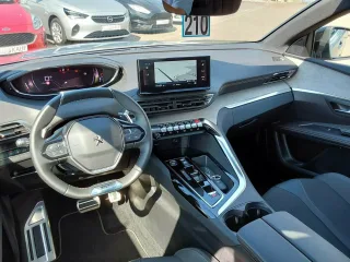 PEUGEOT 5008 – Fahrzeugbild 15