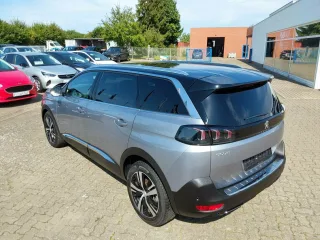 PEUGEOT 5008 – Fahrzeugbild 5