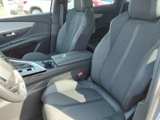 PEUGEOT 5008 – Fahrzeugbild 6