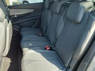 PEUGEOT 5008 – Fahrzeugbild 7