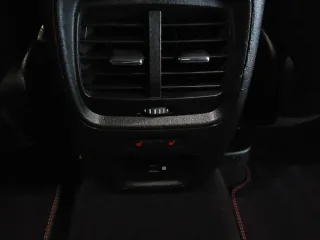 FORD Kuga – Fahrzeugbild 15