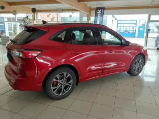 FORD Kuga – Fahrzeugbild 4