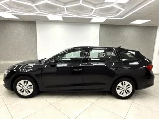 SKODA Octavia – Fahrzeugbild 3