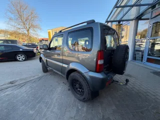 SUZUKI Jimny – Fahrzeugbild 3