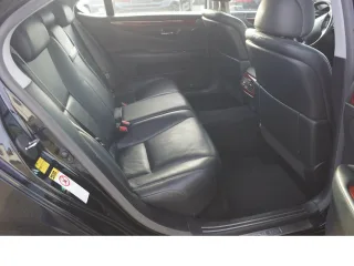 LEXUS LS – Fahrzeugbild 10