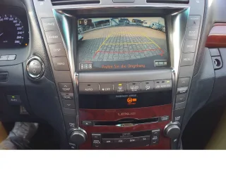 LEXUS LS – Fahrzeugbild 14