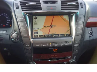 LEXUS LS – Fahrzeugbild 15
