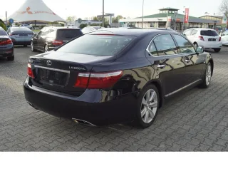 LEXUS LS – Fahrzeugbild 7