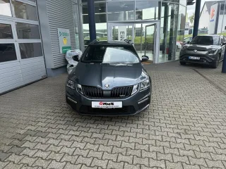 SKODA OCTAVIA – Fahrzeugbild 3
