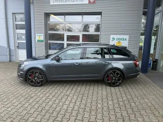 SKODA OCTAVIA – Fahrzeugbild 4