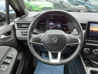 RENAULT Clio – Fahrzeugbild 12