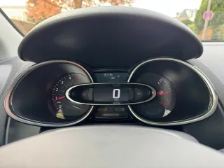 RENAULT Clio – Fahrzeugbild 10