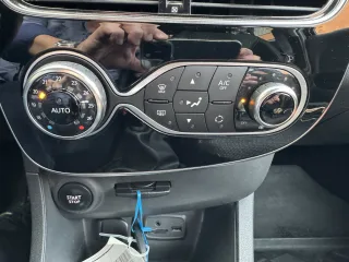 RENAULT Clio – Fahrzeugbild 11
