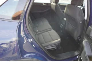 FORD Kuga – Fahrzeugbild 10