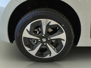SUZUKI Swift – Fahrzeugbild 4