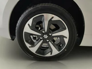 SUZUKI Swift – Fahrzeugbild 4