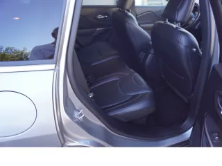 JEEP Cherokee – Fahrzeugbild 11
