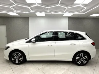 MERCEDES-BENZ B 180 – Fahrzeugbild 3