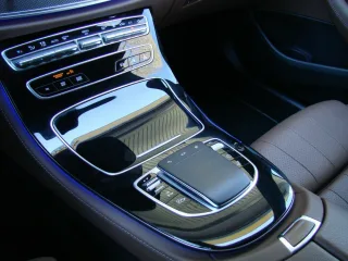 MERCEDES-BENZ E 300 – Fahrzeugbild 11