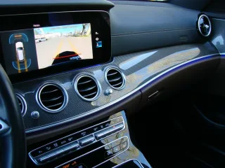 MERCEDES-BENZ E 300 – Fahrzeugbild 12