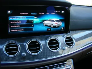 MERCEDES-BENZ E 300 – Fahrzeugbild 14