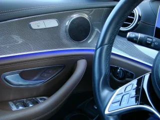 MERCEDES-BENZ E 300 – Fahrzeugbild 9