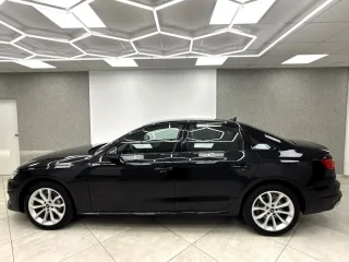 AUDI A4 – Fahrzeugbild 3