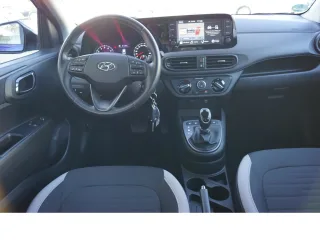 HYUNDAI i10 – Fahrzeugbild 11