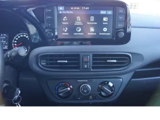 HYUNDAI i10 – Fahrzeugbild 12