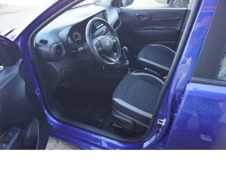 HYUNDAI i10 – Fahrzeugbild 5
