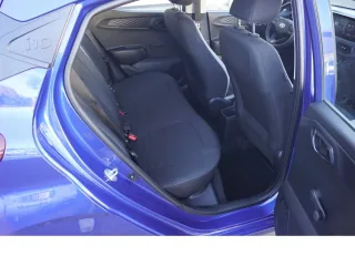 HYUNDAI i10 – Fahrzeugbild 9