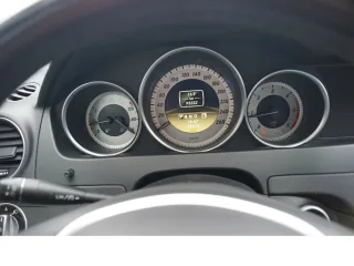 MERCEDES-BENZ C 200 – Fahrzeugbild 13