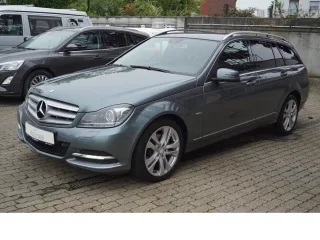 MERCEDES-BENZ C 200 – Fahrzeugbild 4