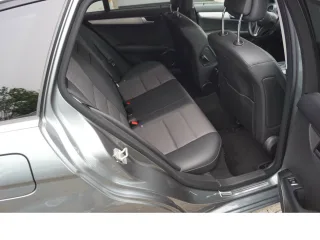 MERCEDES-BENZ C 200 – Fahrzeugbild 8